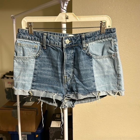 BDG Two Tone Denim Cutoff Shorts Size 29 - Picture 1 of 4